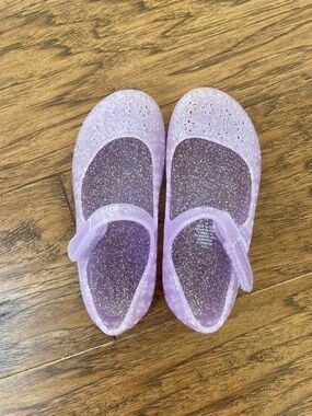Old Navy purple glitter jellies size 7